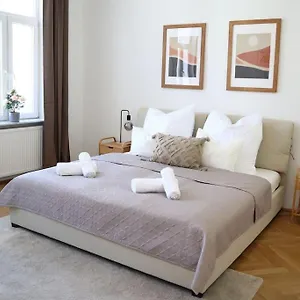 Bloom - Cozy Apartment, 5 Stops To Center , Wien Österreich