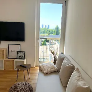 Donaublick Oasis: Stylische , Wien Österreich